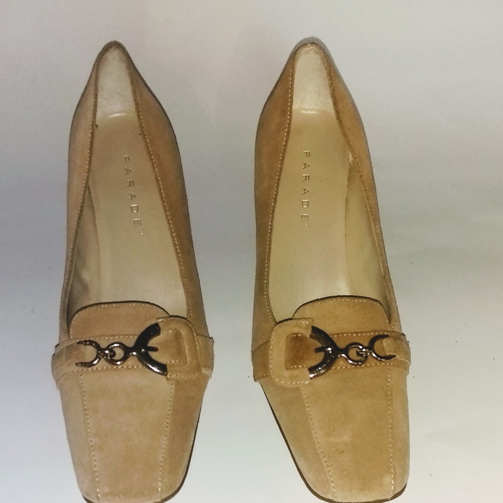 Tan Suede Buckle Pump
